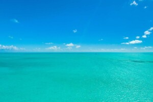 Turquoise watres of Caicos Bank, Blue Heron Vacations